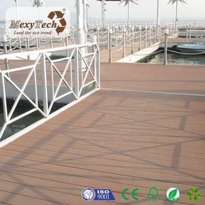 Plancher de sol en <span class=keywords><strong>teck</strong></span> synthétique 3D, gaufrage de grain de bois, matériaux de plancher de balcon extérieur, <span class=keywords><strong>prix</strong></span> fob - Product Image 4