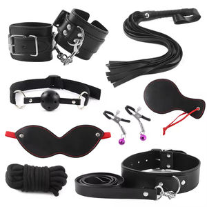 Set de Restricción para Parejas, Juego de Roles Fetichistas, Bondage, Estampado de Leopardo, Cuero, Esposas, Látigo, Collar, Mordaza, 18+ - Product Image 1