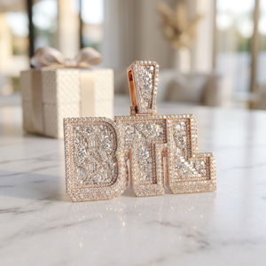 Amuleto de Letra del Alfabeto con Diamante Natural en Oro Sólido Real, Joyería Fina Personalizada, Amuleto de Letra Inicial con Diamante Real, Oro de Alta Gama - Product Image 1