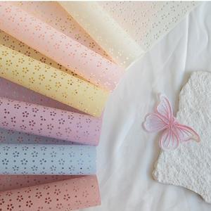 Nouveauté mode, vente chaude, <span class=keywords><strong>papier</strong></span> fleuri en plastique opaque coréen pour fleuriste, revêtement PVC unilatéral - Product Image 4