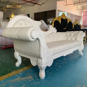 Vente <span class=keywords><strong>en</strong></span> gros de luxueuse <span class=keywords><strong>chaise</strong></span> <span class=keywords><strong>longue</strong></span> de banquet de mariage canapé <span class=keywords><strong>en</strong></span> cuir PU blanc <span class=keywords><strong>chaise</strong></span> King - Product Image 5