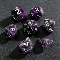 Vente en gros de dés en résine à bords doux, polyédriques, à motif tourbillon fumé violet, personnalisés, lot de 7 dés DND, dés de jeu RPG transparents en vrac