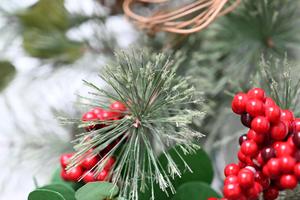 Couronne de Noël Ronde en Forme de Pomme de Pin Rouge, Design Tendance, pour Extérieur, à Suspendre, DIY - Product Image 6