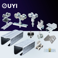 Kit de quincaillerie moderne en acier pour portes coulissantes de cuisine et salle de bain, incluant rails de guidage au sol, roulettes, butées de rail et vis, durable