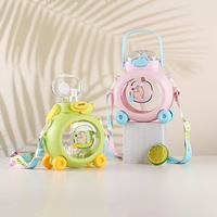 Gourde Enfant Mignonne pour Garçons et Filles, Grande Capacité 800ml, Bouteille d'Eau en Plastique Sans BPA avec Paille et Sangle pour l'École