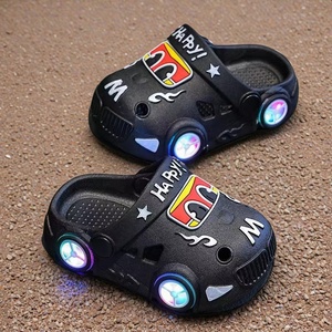 Nuove pantofole per bambini <span class=keywords><strong>con</strong></span> luce edizione auto dinosauro pantofole per ragazzi e ragazze Non Slip Beach Hole <span class=keywords><strong>scarpe</strong></span> - Product Image 5