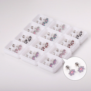 ต่างหูแฟชั่นรูปดอกไม้สแตนเลสดีไซน์เดซี่สำหรับผู้หญิงมีหลายสีให้เลือก EA61830MS - Product Image 4