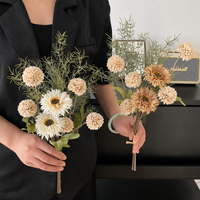 Buket Bunga Sutra Buatan Kecil Dandelion, Ikat Tangan, Dekorasi Pernikahan & Perlengkapan Fotografi Luar Ruangan, Bunga Simulasi Buatan Tangan