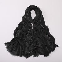 Nouveau Foulard Châle Femme 2026 en Rayonne Douce, Bordure Chaîne Dorée, Franges à Effet Froissé Naturel, Vente en Gros