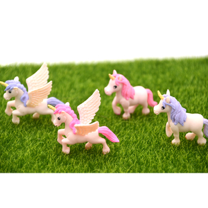 Personalità adulti ragazza ragazzo regalo di compleanno del Commercio All'ingrosso di Animali 3d portachiavi piccolo piccolo giocattoli di plastica unicorn figurine - Product Image 2