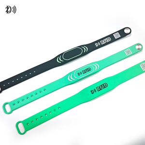 Tùy chỉnh không dùng tiền mặt thanh toán ntag213/Ntag215/ntag216 NFC 13.56Mhz có thể điều chỉnh NFC Vòng đeo tay RFID Silicone dây đeo cổ tay - Product Image 4