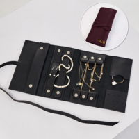 Petite Pochette de Voyage Multi-Tailles pour Bijoux, Organisateur de Colliers et Bagues en Cuir avec Fermeture Éclair – Vente en Gros