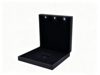 Boîte à collier LED carrée, étui d'emballage pour bijoux avec logo personnalisé pour la présentation de diamants