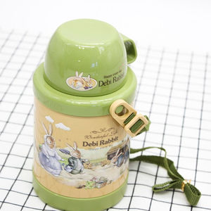 800ml 중국 도매 야외 스포츠 아기 아이 어린이 사용 플라스틱 물병 마시는 컵 스트랩 - Product Image 1