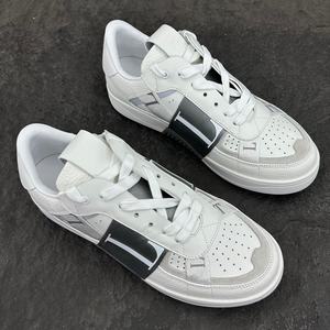 Chaussures plates décontractées classiques respirantes pour hommes et femmes de la marque 2026 - Tige en cuir, amorti, chaussures de marche fitness - Product Image 2