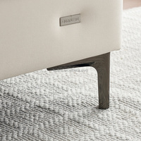 115085 Quanu nouveau cadre de lit doux King Size moderne pieds en métal meubles de chambre à coucher de lit rembourrés de luxe