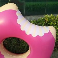 Flotteurs de piscine en forme de beignets roses OEM, anneaux de natation gonflables pour la plage et la piscine
