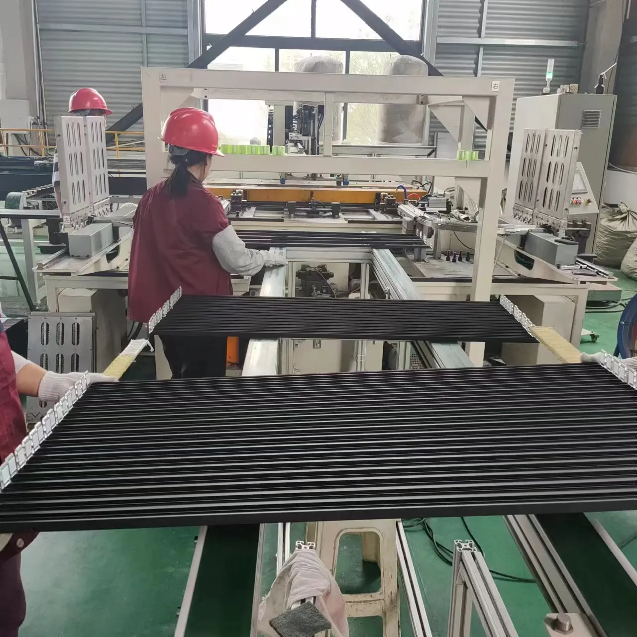중국 제조 업체 저렴한 알루미늄 압출 6063 경량 태양 전지 패널 프레임 알루미늄 섹션 프로파일