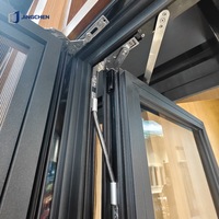 Porte-fenêtre moderne en bois recouvert d'aluminium, à rupture de pont thermique, double vitrage Low-E, intérieur bois naturel, résistante aux intempéries et insonorisée