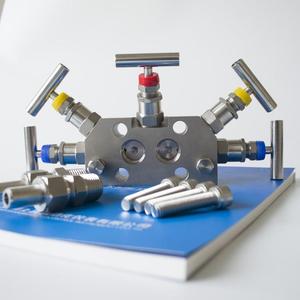 Rosemounte 0305 Vannes en acier inoxydable à 5 vannes Collecteur intégral 0305RC52B11 305 pour transmetteur de pression - Product Image 4