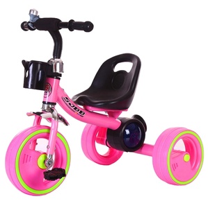 Nouveau modèle d'exportation du fabricant : Voiture pour enfants <span class=keywords><strong>avec</strong></span> roues lumineuses, musique, lumières, poussoir à pédales et vélo - Product Image 1