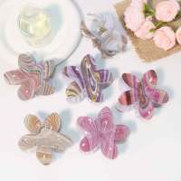 Pince à cheveux vintage française 8 cm en forme de plumeria, à rayures marbrées, imprimée UV, en plastique translucide, plate, confortable, incassable, en carton