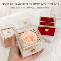 Kotak Bunga Awet Bentuk Persegi Dengan Tutup Akrilik Transparan Dan Pegangan Hati Emas Set Hadiah Hari Valentine