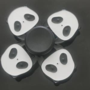 Nhà Sản Xuất Phong Cách Mới Zoo Du Khách Lưu Niệm Bán Buôn Kim Loại Vật Liệu Titan Tay Đồ Chơi Ngón Tay Panda Thần Tài Spinner Với Hộp - Product Image 2