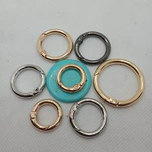 حلقة مفاتيح دائرية من سبائك الزنك بمشبك زنبركي للبيع بالجملة، مشبك معلق للحفلات والأعراس الصينية - Product Image 4