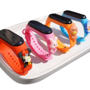 Reloj Infantil Creativo con Diseño de Personajes de Dibujos Animados como <span class=keywords><strong>Spiderman</strong></span>, Cerdito y Conejito, Reloj Deportivo para Estudiantes, Resistente al Agua, con Pantalla Táctil LED Digital - Product Image 2