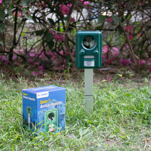 جهاز طارد للحيوانات يعمل بالطاقة الشمسية للكلاب والطيور والجرذان والفئران والقطط والآفات الأخرى القوارض في الهواء الطلق - Product Image 4