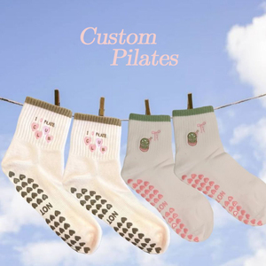 Womens Pilates Vớ Chống Trượt Pilates Vớ Phi Hành Đoàn Biểu Tượng Tùy Chỉnh Grippy Vớ - Product Image 1