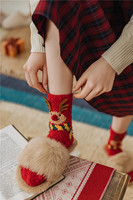 Chaussettes de Noël en polaire corail pour femmes, chaussettes de sommeil épaisses et chaudes anti-peluchage, chaussettes de sol en micro-polaire à motifs de dessins animés pour dames