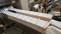 Machine à fabriquer des serviettes en papier pliées en C personnalisées