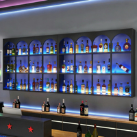 Étagère à vin moderne en grille arquée avec éclairage LED, étagère murale pour spiritueux, rangement à vin en métal haut de gamme pour bar commercial