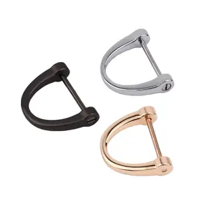 Creative gift anti slip key chain D-shaped horseshoe buckle Metal key ring Car accessories pendant goods in stock