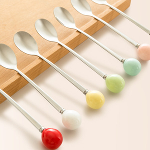 ช้อนขนมสแตนเลสพร้อมด้ามจับเซรามิกสไตล์โมเดิร์นช้อนกาแฟของหวานแบบใช้ซ้ำได้บนโต๊ะอาหารในครัวเรือน - Product Image 2