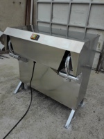 Machine à décortiquer la noix de coco manuelle et semi-automatique à haute efficacité, simple et double poste, pour la transformation alimentaire