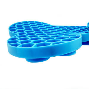 Nuovo tappetino leccare in Silicone Slow Food a forma di osso ciotole e mangiatoie per animali domestici per l'alimentazione lenta di cani e gatti - Product Image 3