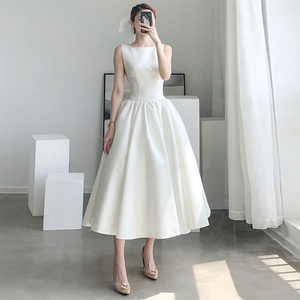 Abito da Sposa Semplice in Raso Leggero Nuovo Elegante Abito da Sera Bianco Snellente per Feste Laurea e Servizi Fotografici - Product Image 3