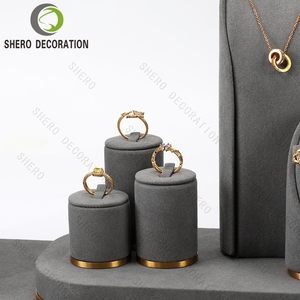 Présentoirs à bijoux haut de gamme en velours gris, texture personnalisable avec logo, pour vitrine de bijouterie haut de gamme - Product Image 3