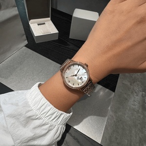 Reloj de Lujo de Alta Calidad con Movimiento de Cuarzo Preciso, Correa de Acero Inoxidable, Espejo de Zafiro con Esfera Pequeña para Segundos, Longines - Product Image 4