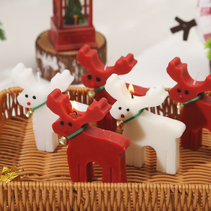 Bougie parfumée créative en forme de renne, décoration d'ambiance de Noël, cadeau festif pour les fêtes - Product Image 1