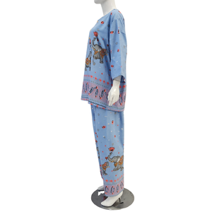 RC ASMARA LENGAN 78 Vêtements de détente et de nuit pour femmes, fabriqués en tissu non tissé en rayonne respirant, avec un design décontracté à col rond. - Product Image 3