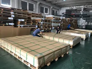 Lámina Acrílica Transparente PMMA al por Mayor de Fábrica, Placa de 2-50mm de Grosor, Tamaño 1220x2440mm, Resistente al Calor y a los Rayos UV - Product Image 2