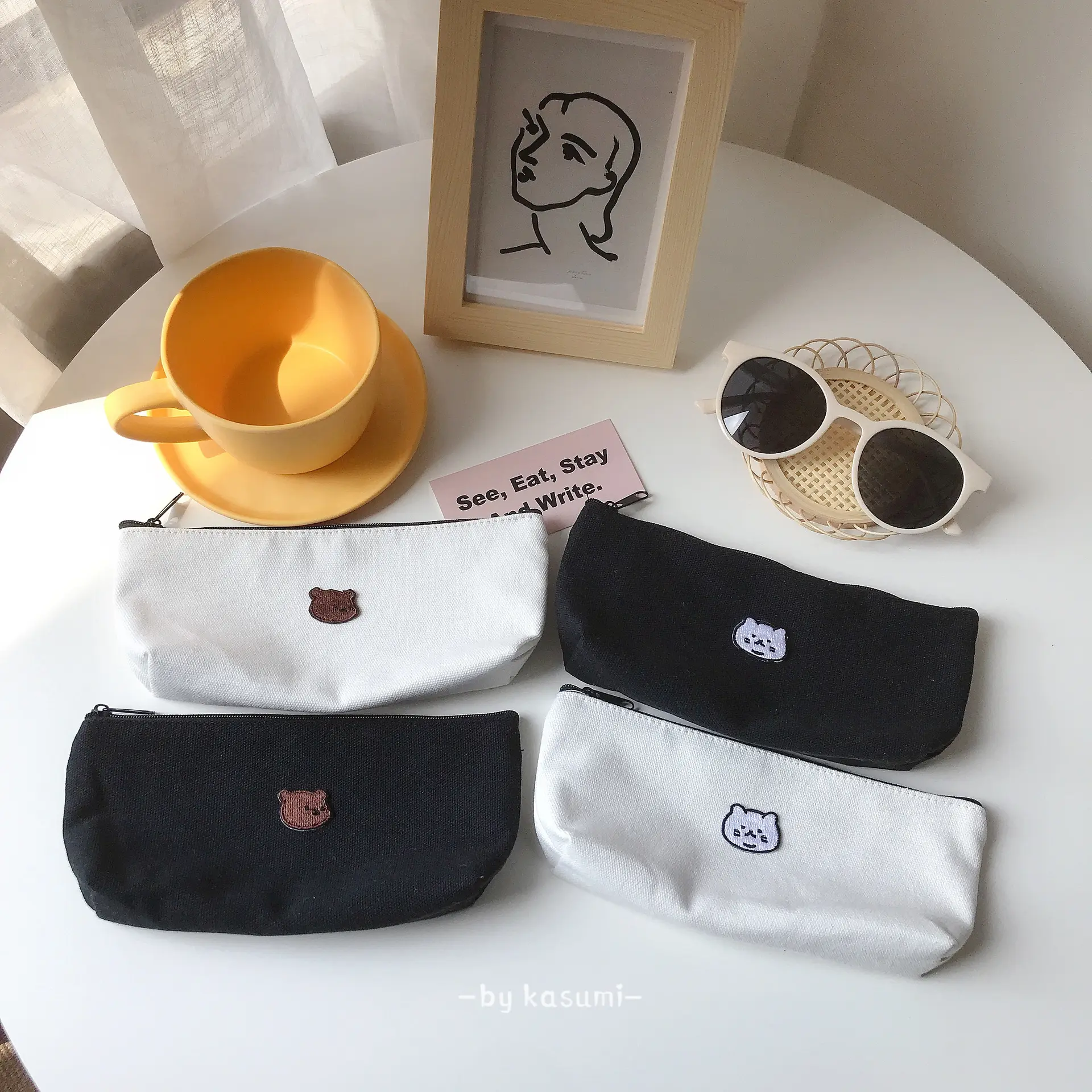 Stock a buon mercato all'ingrosso bianco e nero tela stile cerniera kawaii orso stampe astuccio portamatite per la scuola piccola borsa portautensili