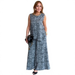 Vente en gros de robes pour femmes, style hip-hop, décontractées, élégantes, à motifs abstraits, longueur genou, imprimé floral, taille haute, confortables, pour tous les jours - Product Image 1