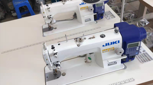 <b>Second</b>-<b>Hand</b> Jukis 7000a-7 Flat-Bed Metal Single Needle Industrial Lockstitch <b>Sewing</b> <b>Machine</b> for <b>Sewing</b> All Kinds of Clothing - Product Image 3