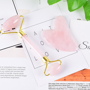 Fabricant de Marque privée De Forme De Coeur Gua Sha Grattage Outil <span class=keywords><strong>Bon</strong></span> Marché pour le Visage de Massage Jade Rouleau Ensemble - Product Image 1