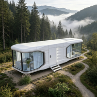 Maison-capsule de camping moderne et luxueuse en structure acier préfabriquée, avec système intelligent, type villa ou cabane conteneur